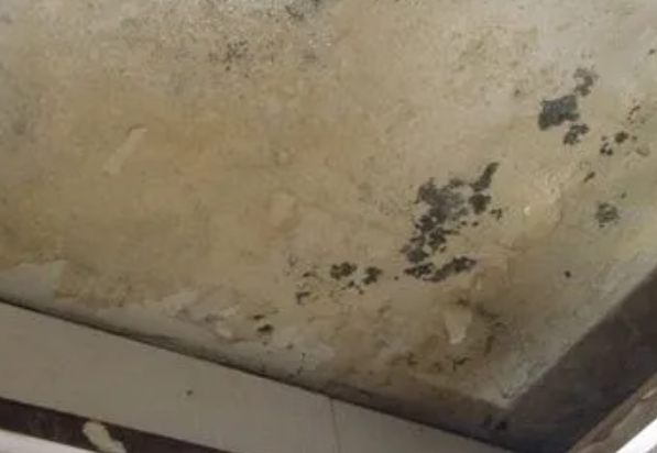 宁陕阳台漏水维修公司分享下宁陕卫生间渗水维修需要注意哪些问题。